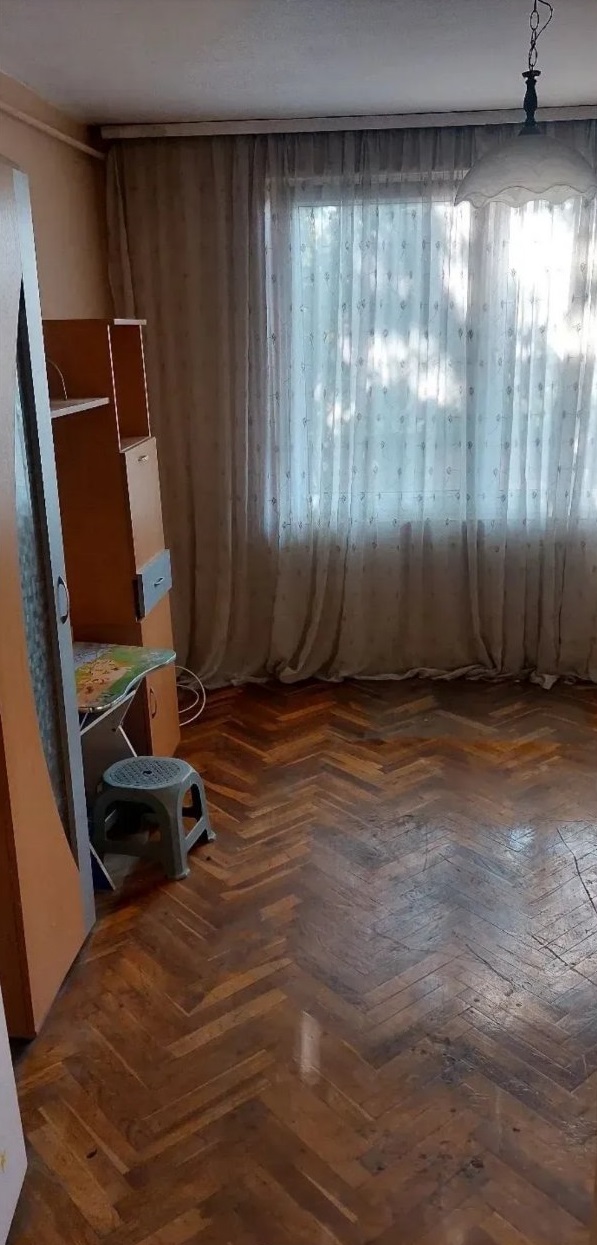 Prodajem stan Surjan Secanj 3