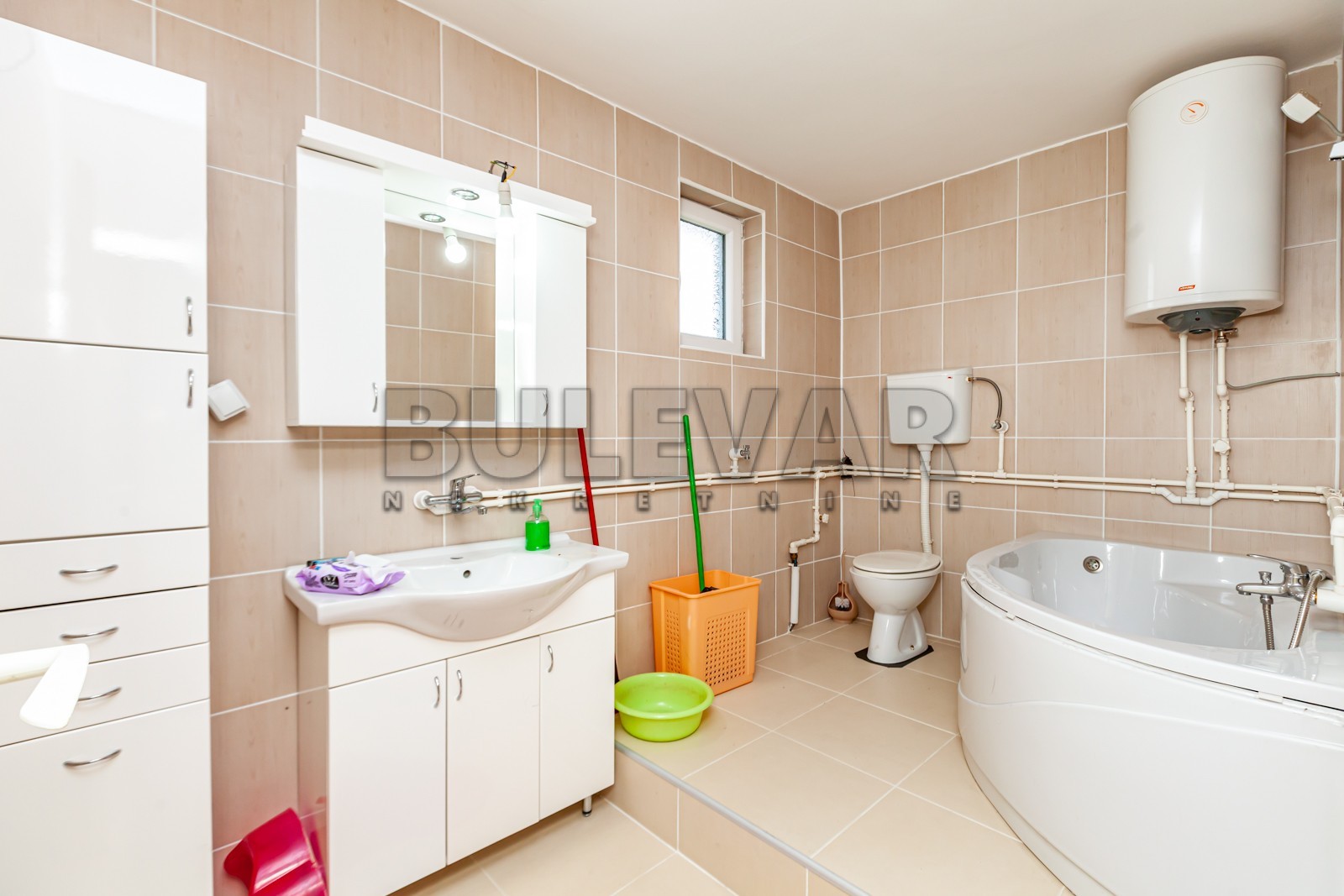 četvorosobna kuća, 200 m2, Njegoševa ID: p-012801 11