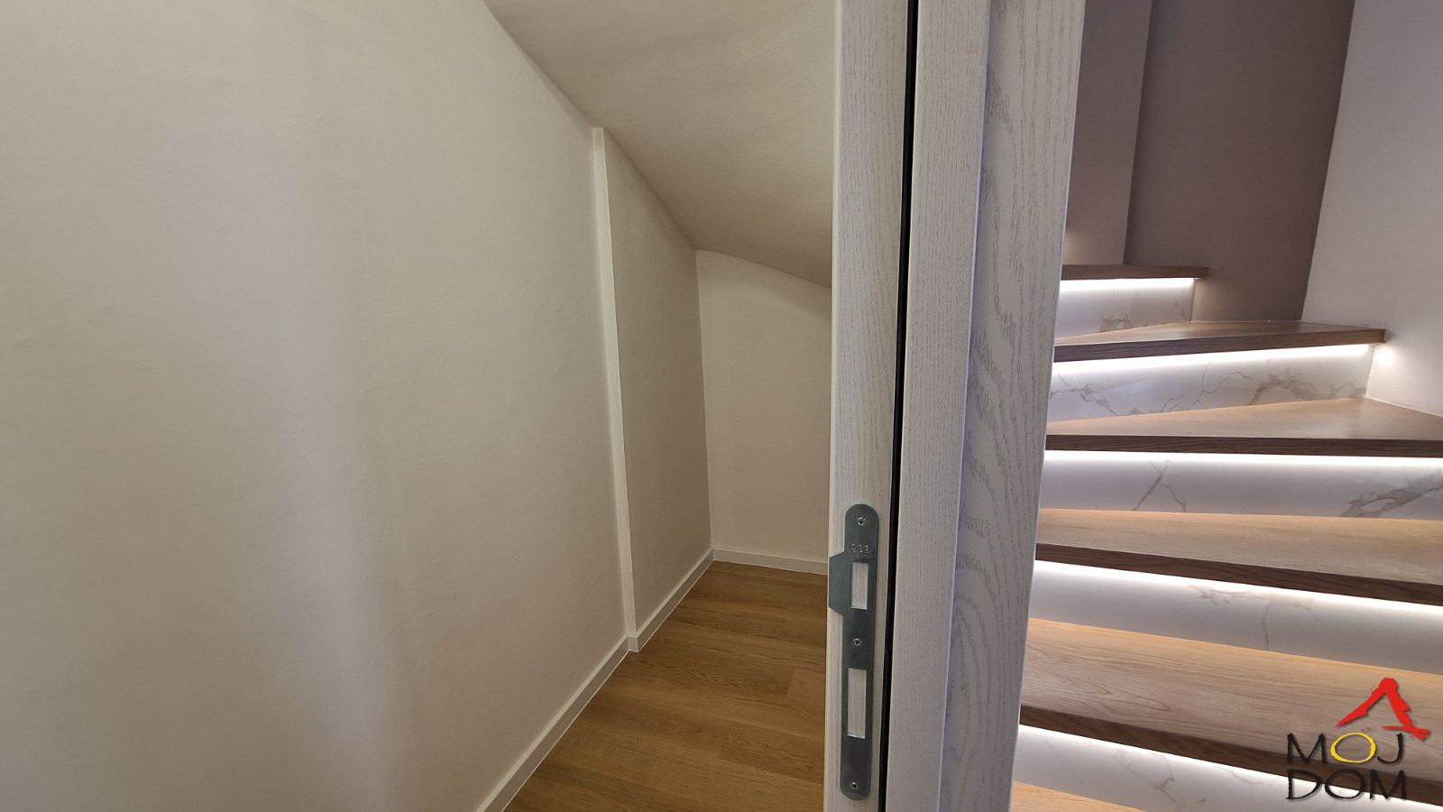 Stan,NOVI SAD,SOMBORSKI BULEVAR,kv: 69, € 156350, ID: 1029432 11