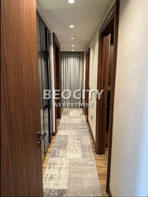 Petosoban stan, 350 m2, Južni bulevar ID: 114467 8