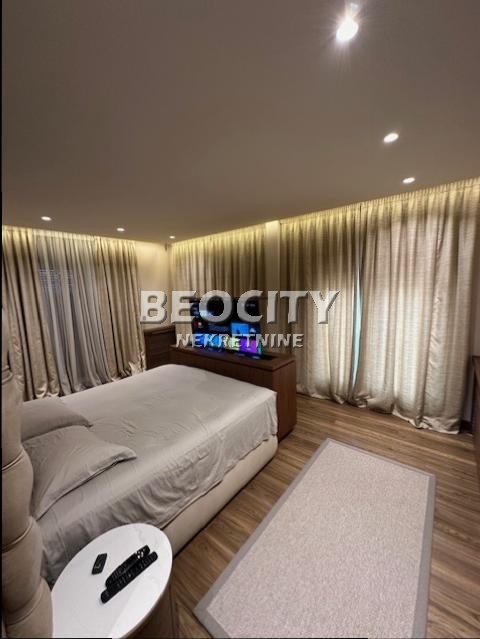 Petosoban stan, 350 m2, Južni bulevar ID: 114467 9