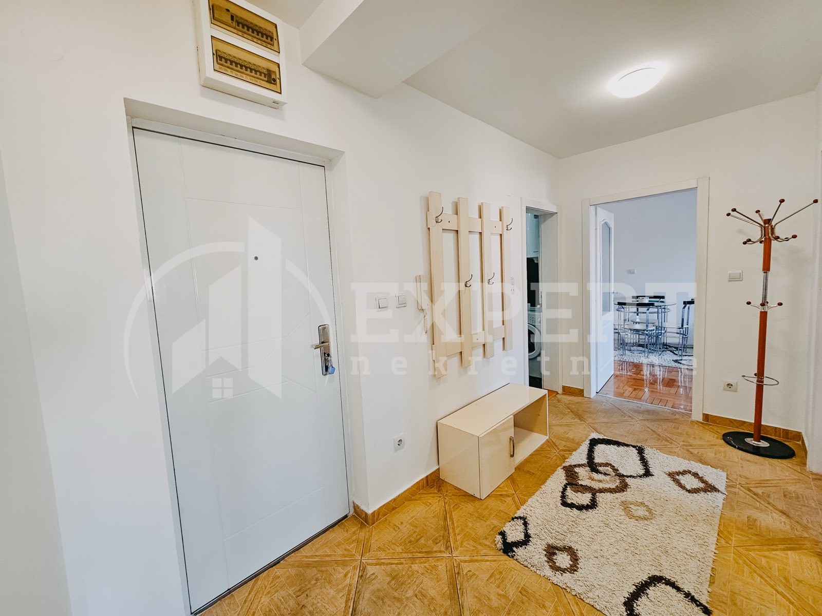 Trosoban stan, 70 m2, Centar, Vožda Karađorđa ID: i-012836 21