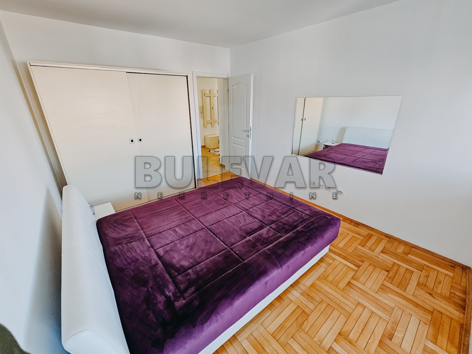 Trosoban stan, 70 m2, Centar, Vožda Karađorđa ID: i-012836 12