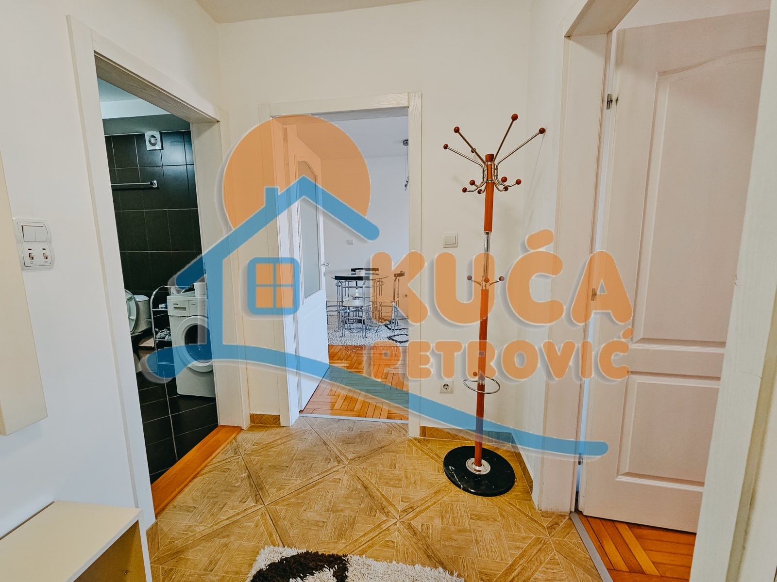 Trosoban stan, 70 m2, Centar, Vožda Karađorđa ID: i-012836 24