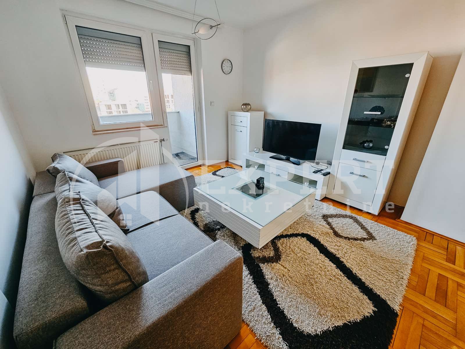 Trosoban stan, 70 m2, Centar, Vožda Karađorđa ID: i-012836 2