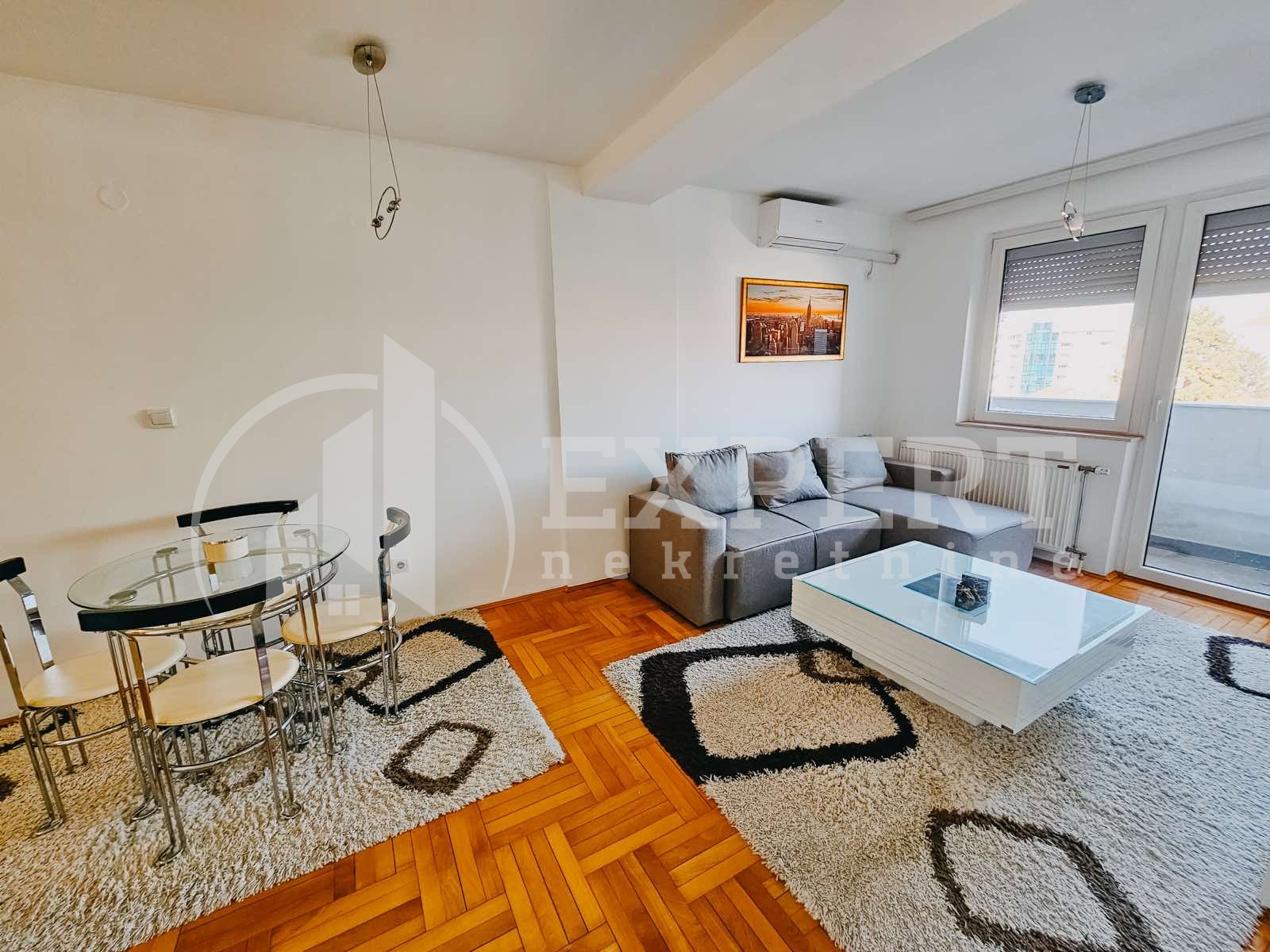 Trosoban stan, 70 m2, Centar, Vožda Karađorđa ID: i-012836 5