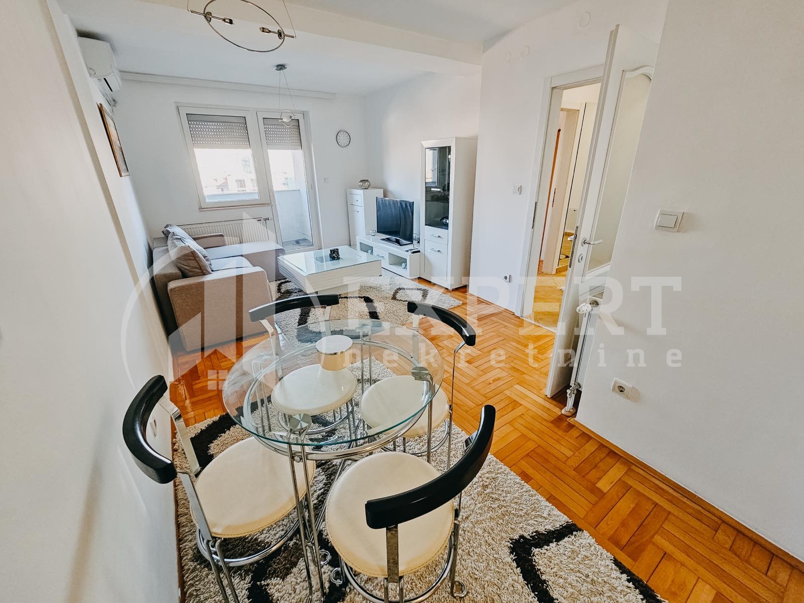 Trosoban stan, 70 m2, Centar, Vožda Karađorđa ID: i-012836 6