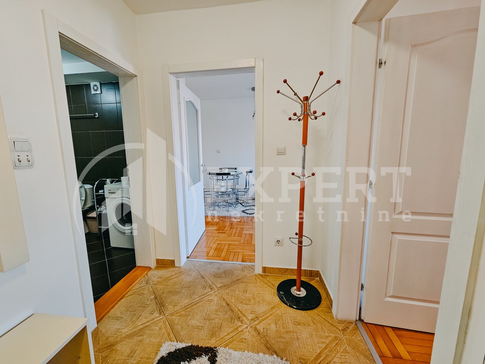 Trosoban stan, 70 m2, Centar, Vožda Karađorđa ID: i-012836 24