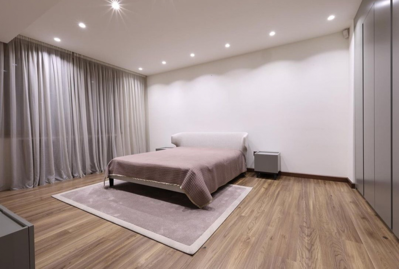 Izdaje se luksuzna nekretnina na prestižnoj lokaciji 4