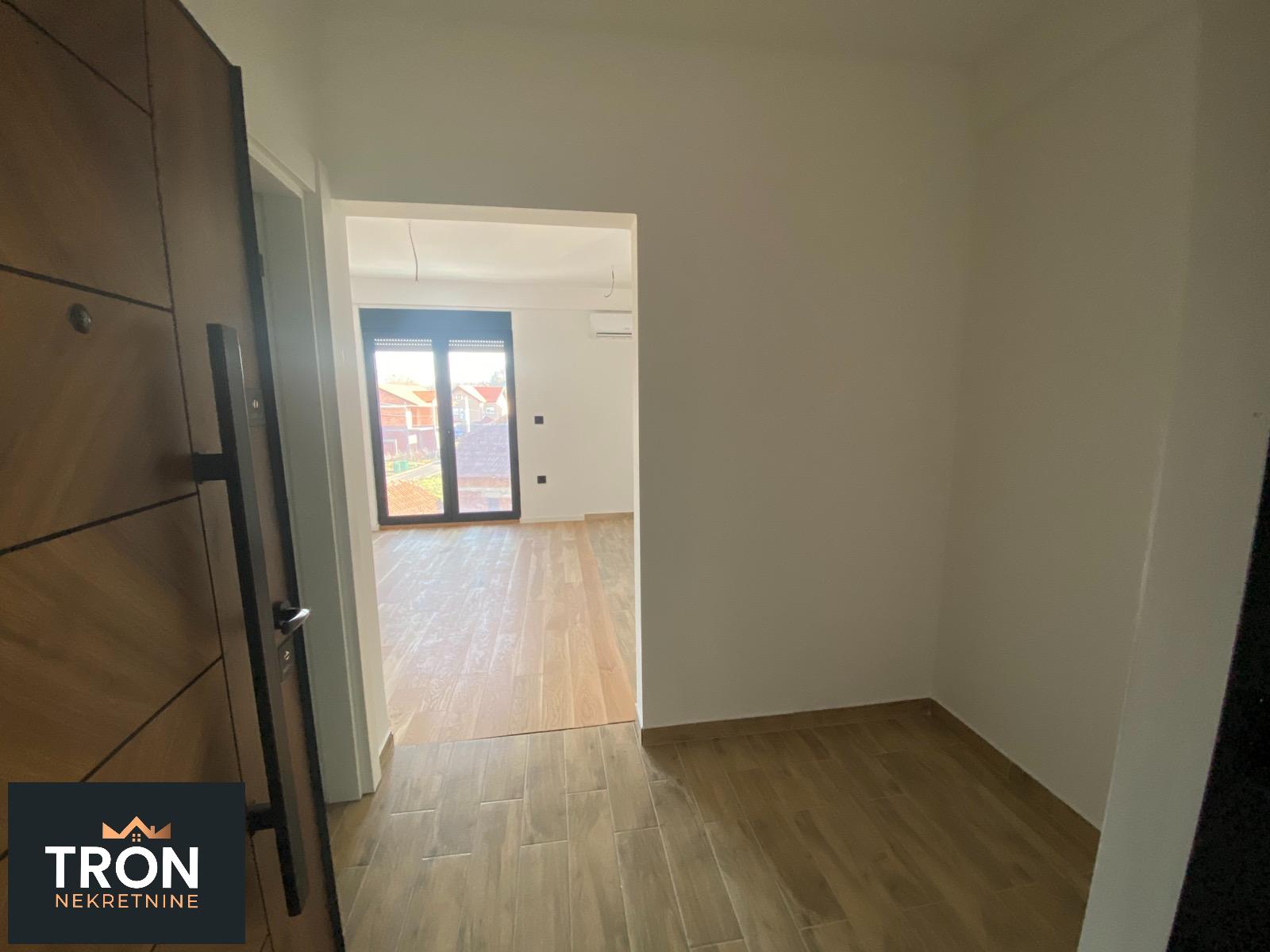 Komforna garsonjera  26m2 3