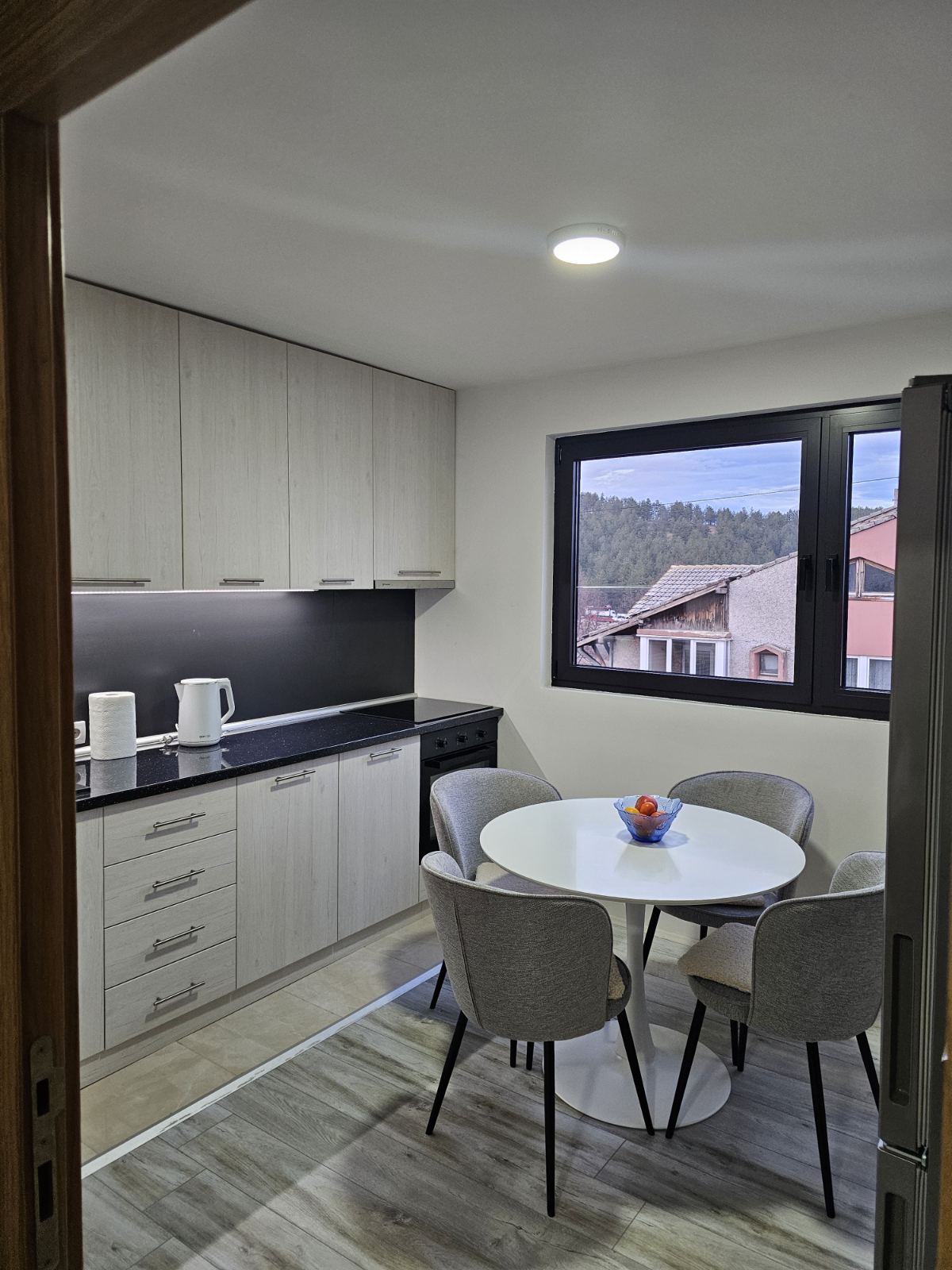 Povoljno prodajem namesten stan Cajetina Zlatibor 1