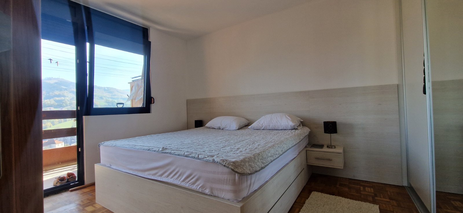 Povoljno prodajem namesten stan Cajetina Zlatibor 5