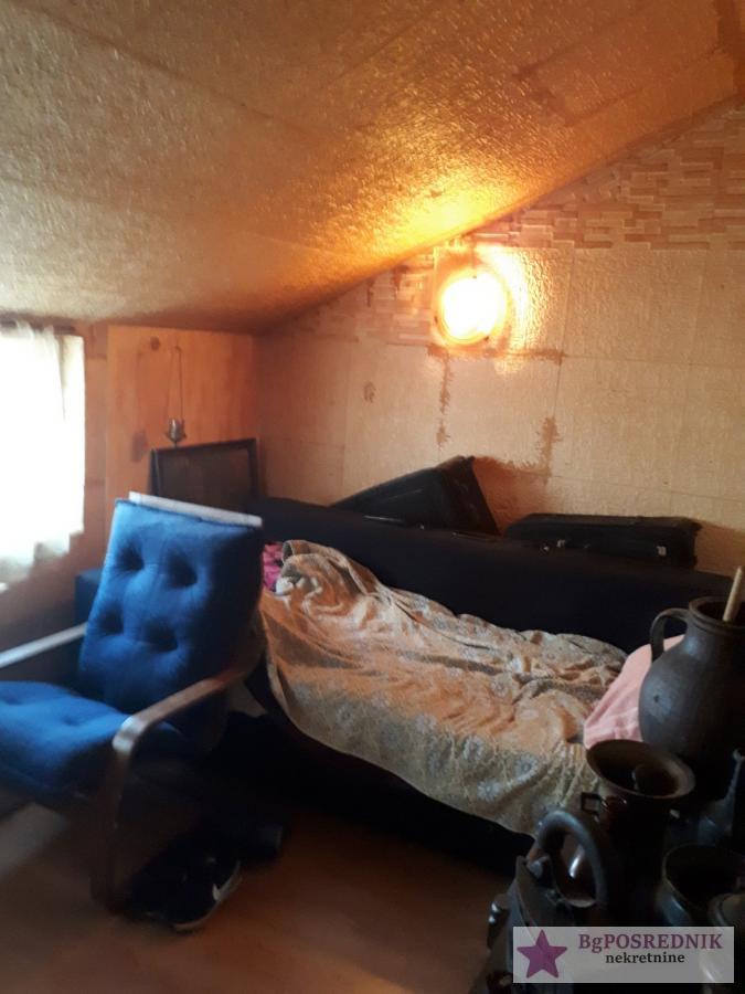 Rakovica, Petlovo brdo, Omladinsko šetalište, 91.3m2 3