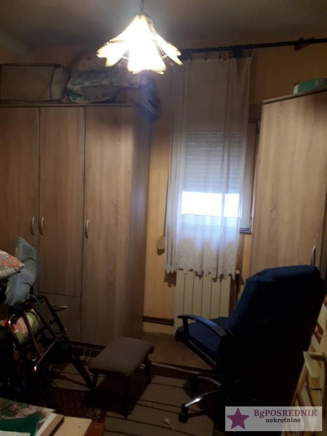 Rakovica, Petlovo brdo, Omladinsko šetalište, 91.3m2 4