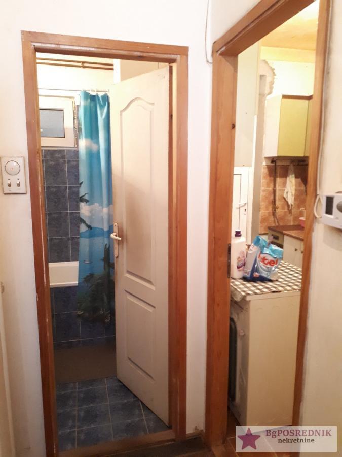 Rakovica, Petlovo brdo, Omladinsko šetalište, 91.3m2 13