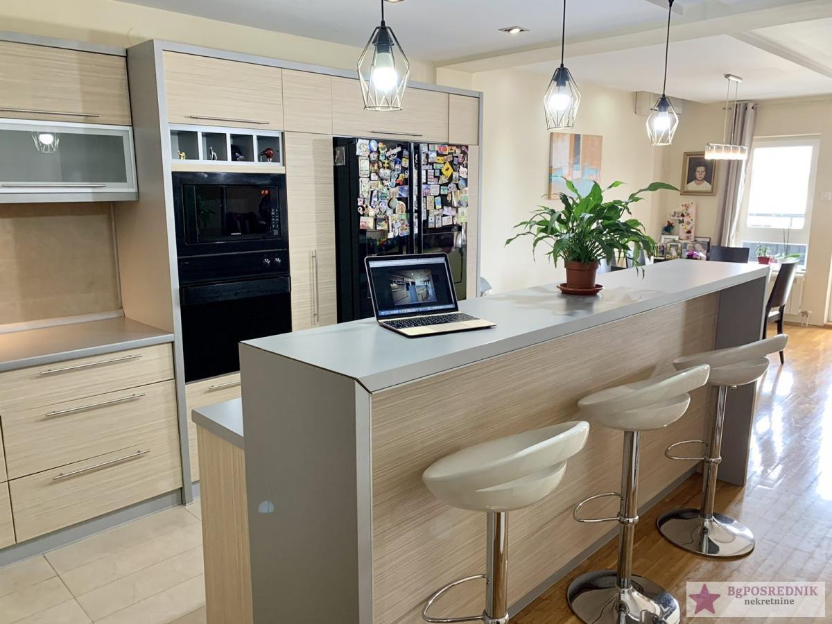 Zvezdara, Đeram, Đevđelijska, 157m2 4