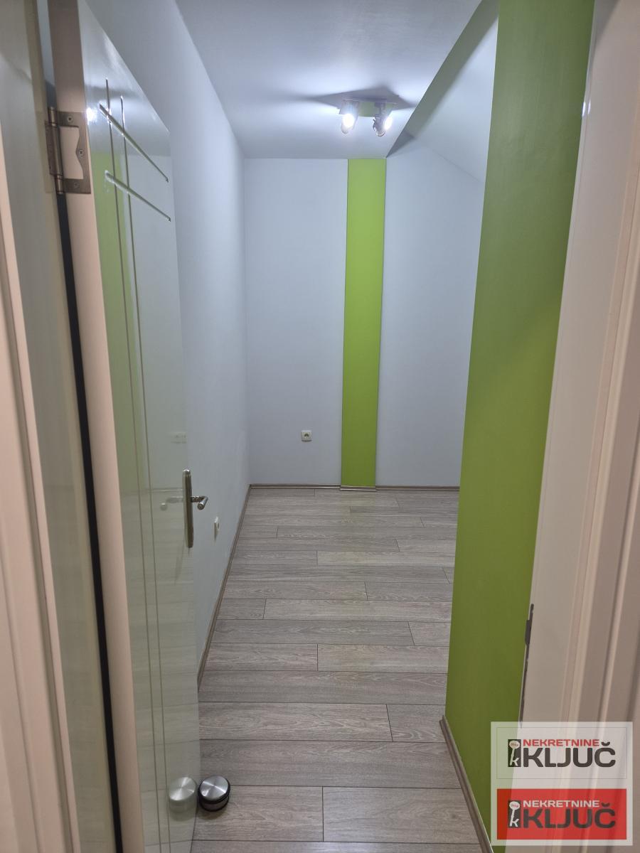 KOD MASTER CENTRA, 119m2, Četvorosoban-Duplex,Namešten 24