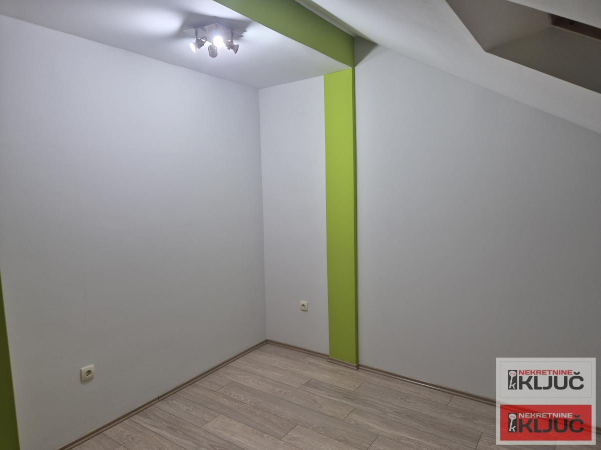 KOD MASTER CENTRA, 119m2, Četvorosoban-Duplex,Namešten 26
