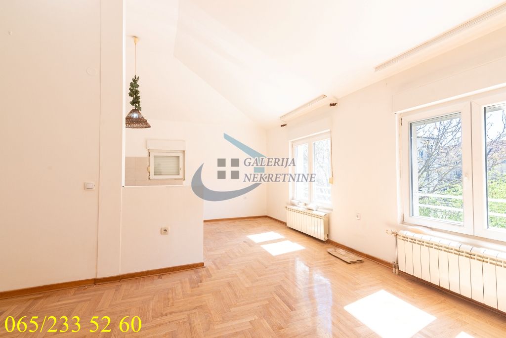 Zvezdara  Gradska bolnica   Preševska 83m2 2