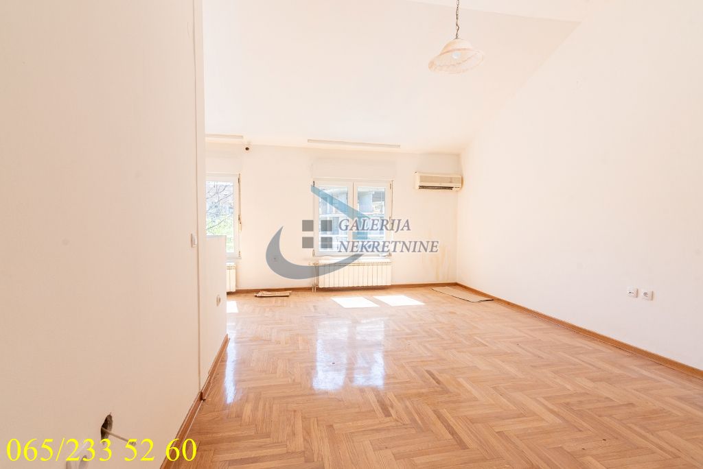 Zvezdara  Gradska bolnica   Preševska 83m2 3