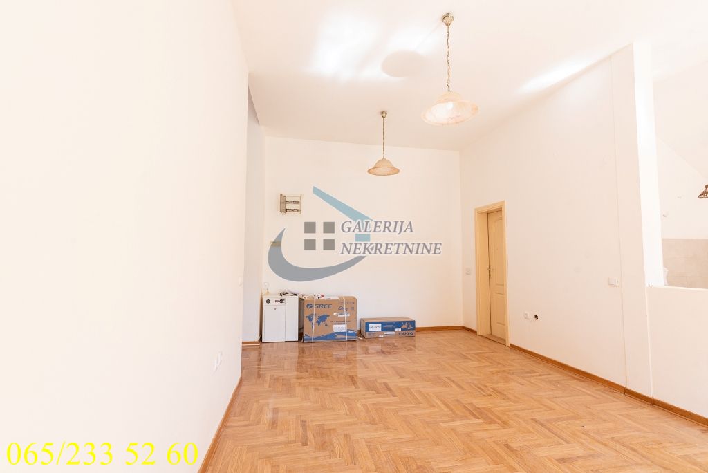 Zvezdara  Gradska bolnica   Preševska 83m2 4