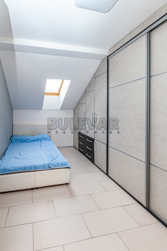 četvorosoban stan, 199 m2, Pantelej, Studenička ID: p-012882 10