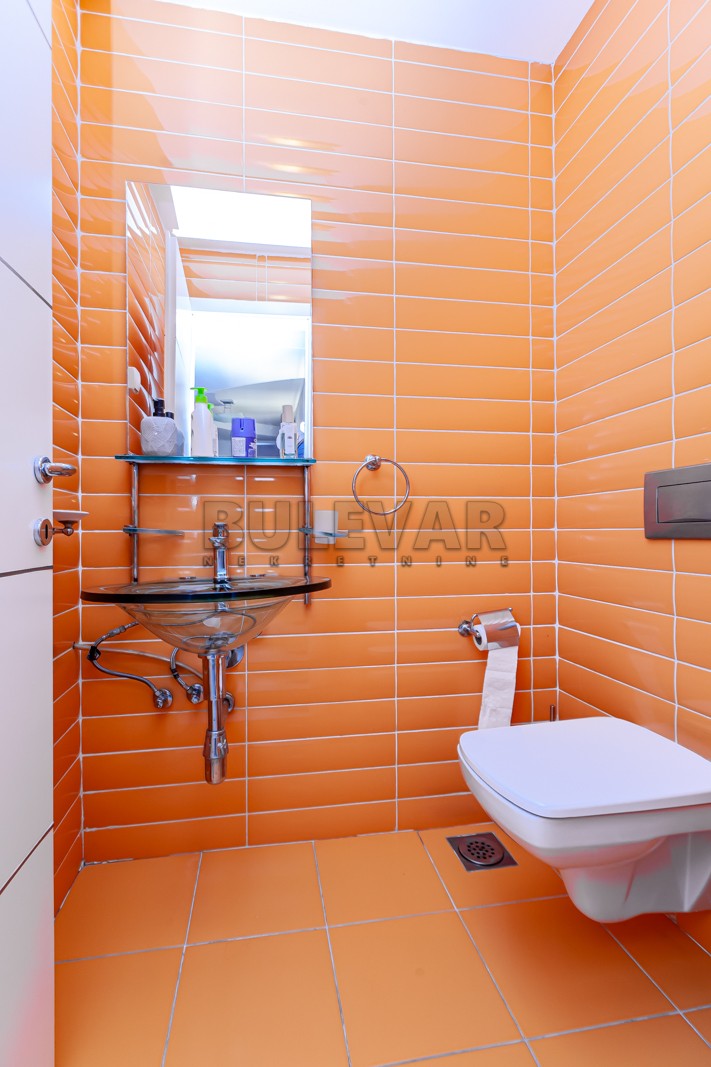 četvorosoban stan, 199 m2, Pantelej, Studenička ID: p-012882 20