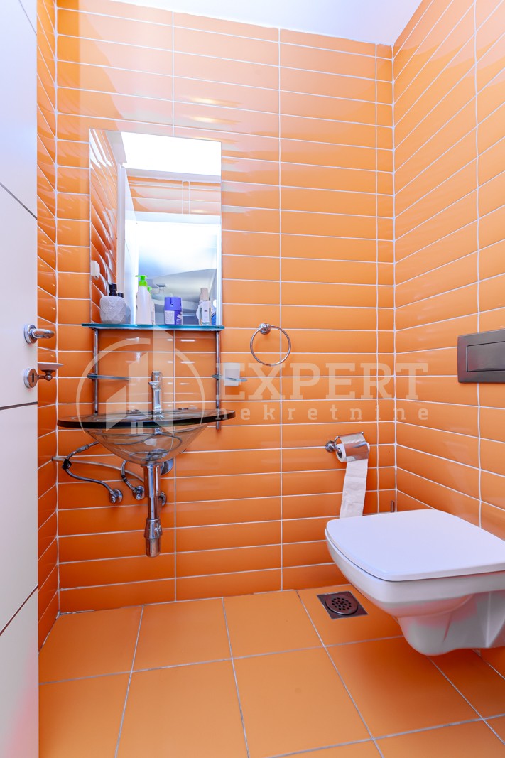 četvorosoban stan, 199 m2, Pantelej, Studenička ID: p-012882 20