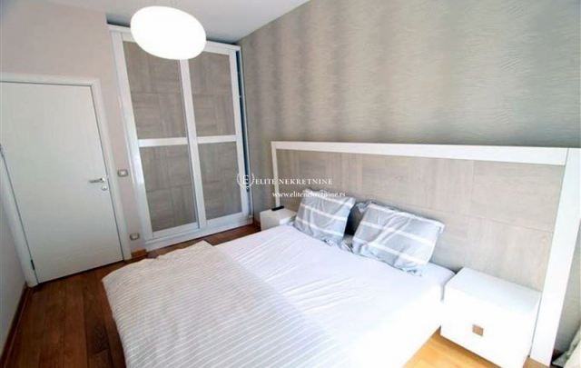 Četvorosoban stan za izdavanje  Beograd centar 2