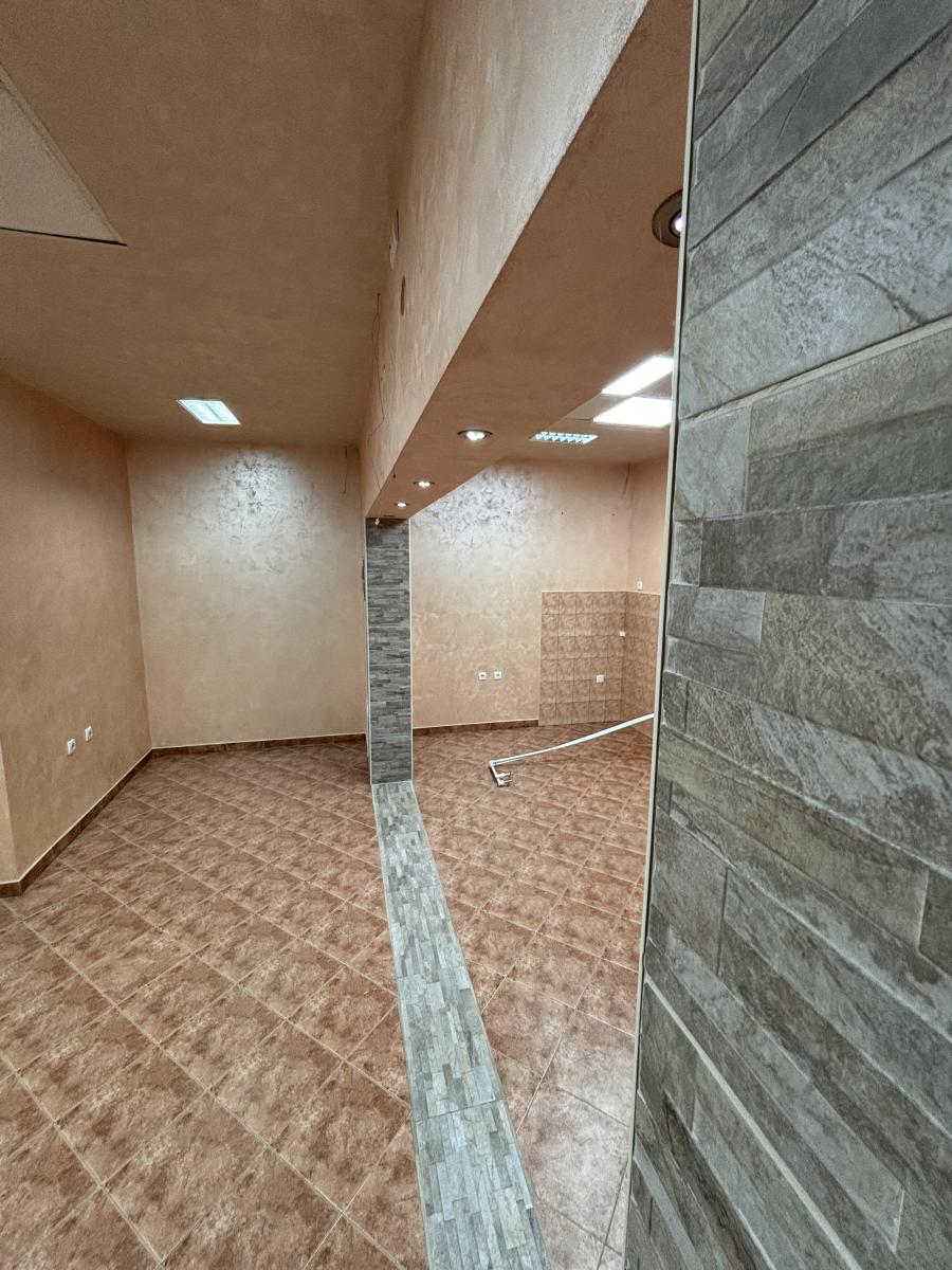 Izdaju se dva lokala spojena u jednom u centru Jagodine 6