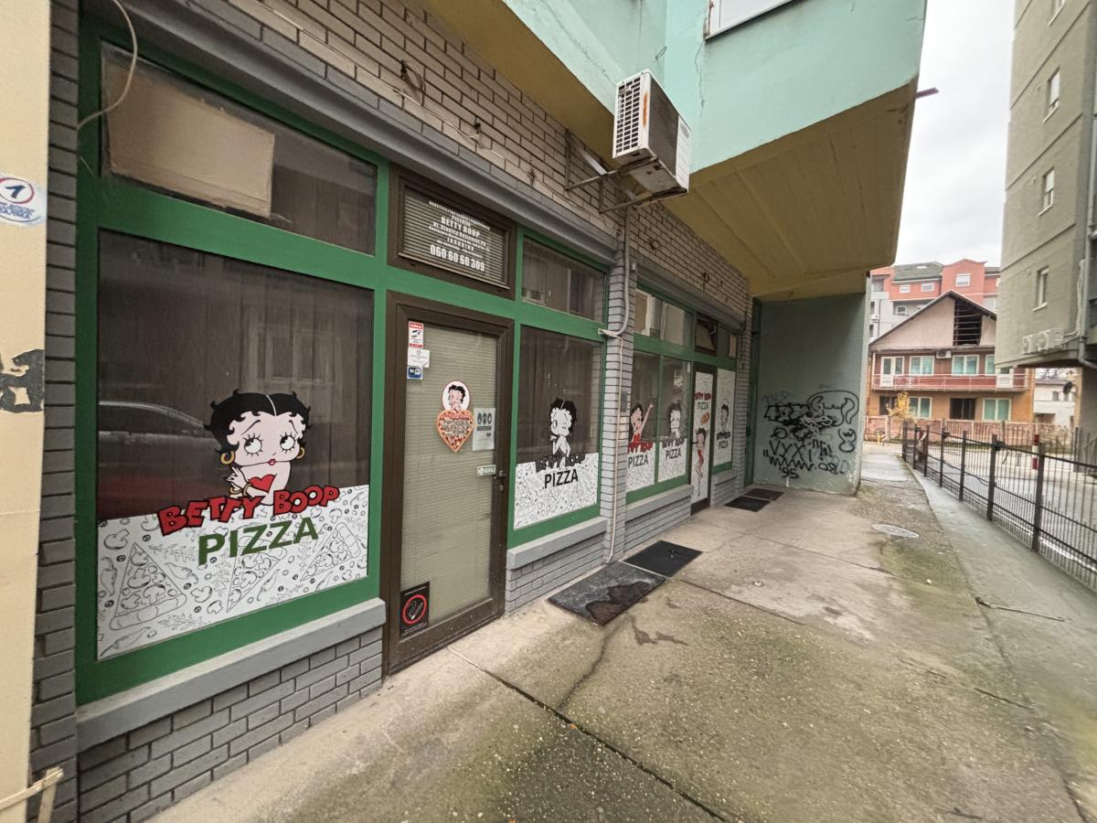 Izdaju se dva lokala spojena u jednom u centru Jagodine 1
