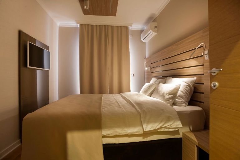 Izdavanje Trosoban lux stan  novogradnja 4