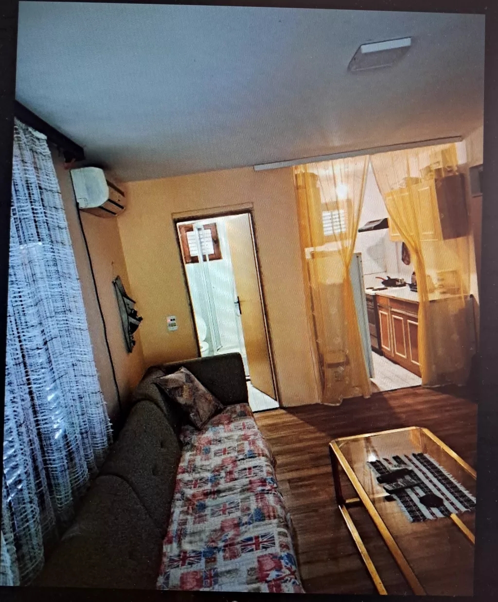 Izdaje se vikendica na Srebrnom jezeru 2