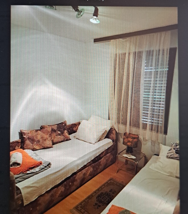 Izdaje se vikendica na Srebrnom jezeru 5