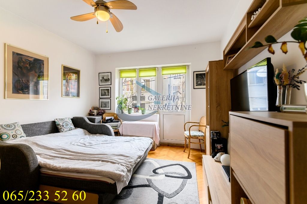 Zvezdara  Slavujev venac   Koste Taušanovića 61m2 5