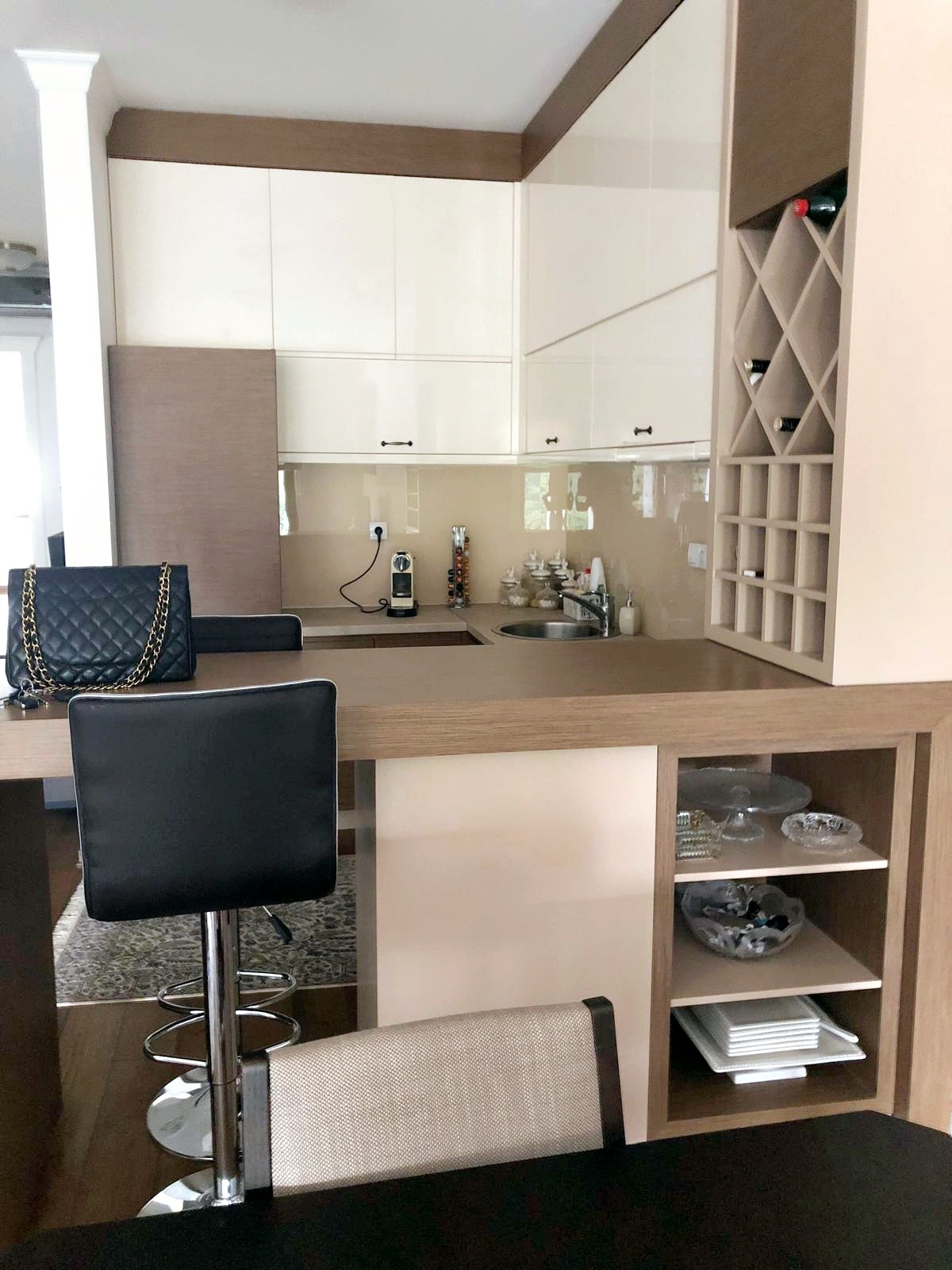 Izdavanje stanova na Vračaru Trosoban lux stan sa garažom u novogradnji 6