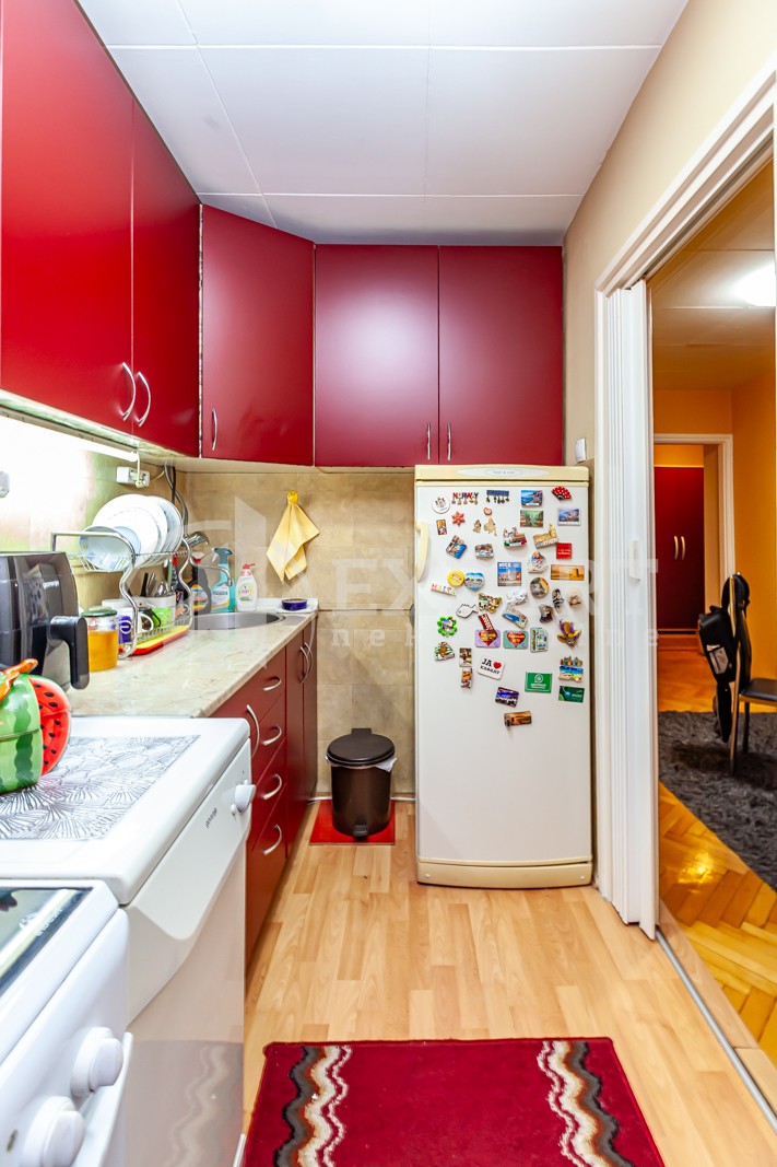 Trosoban stan, 77 m2, Dom zdravlja, Bulevar Nemanjića ID: p-013010 5