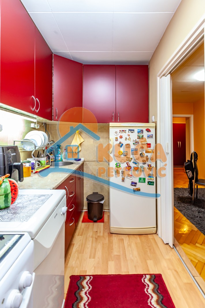 Trosoban stan, 77 m2, Dom zdravlja, Bulevar Nemanjića ID: p-013010 5