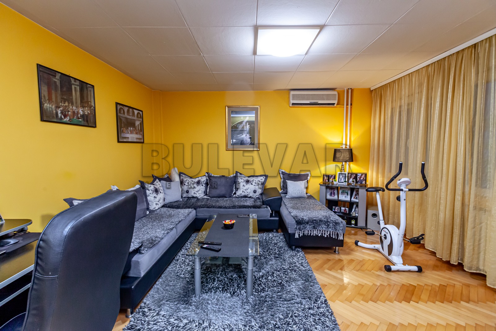 Trosoban stan, 77 m2, Dom zdravlja, Bulevar Nemanjića ID: p-013010 1