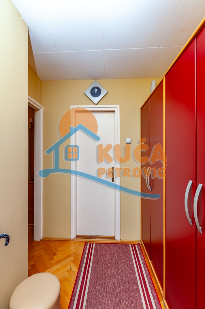 Trosoban stan, 77 m2, Dom zdravlja, Bulevar Nemanjića ID: p-013010 16