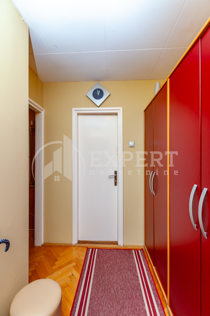 Trosoban stan, 77 m2, Dom zdravlja, Bulevar Nemanjića ID: p-013010 16