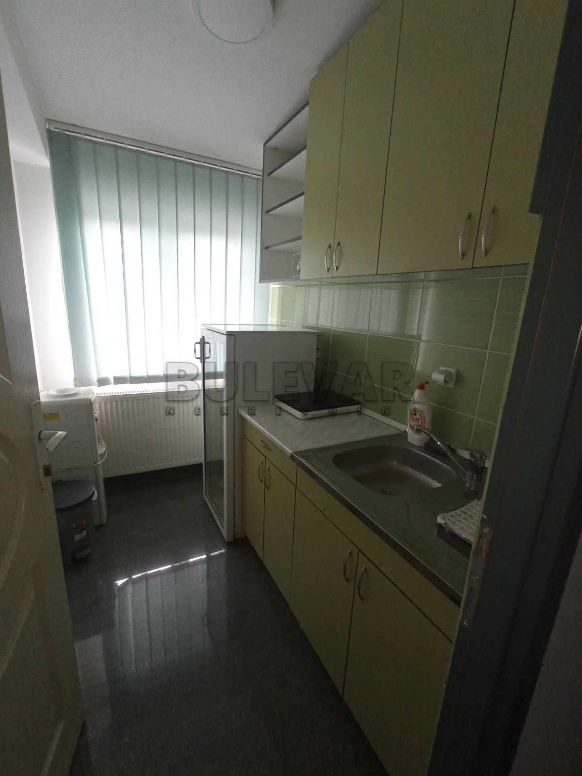 Lokal, 2500 m2, Centar, Hadžićeva ID: i-012947 17