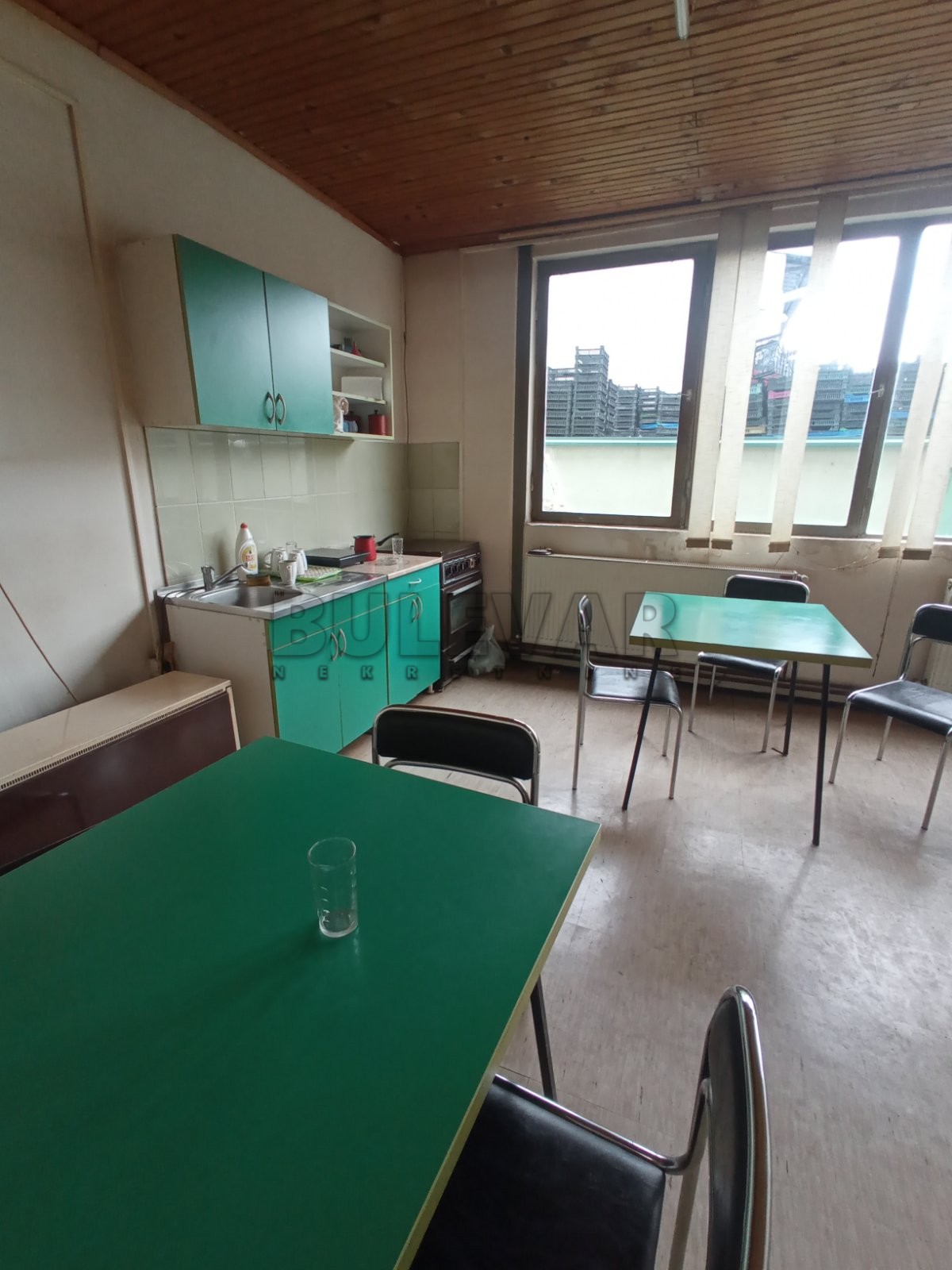 Lokal, 2500 m2, Centar, Hadžićeva ID: i-012947 49