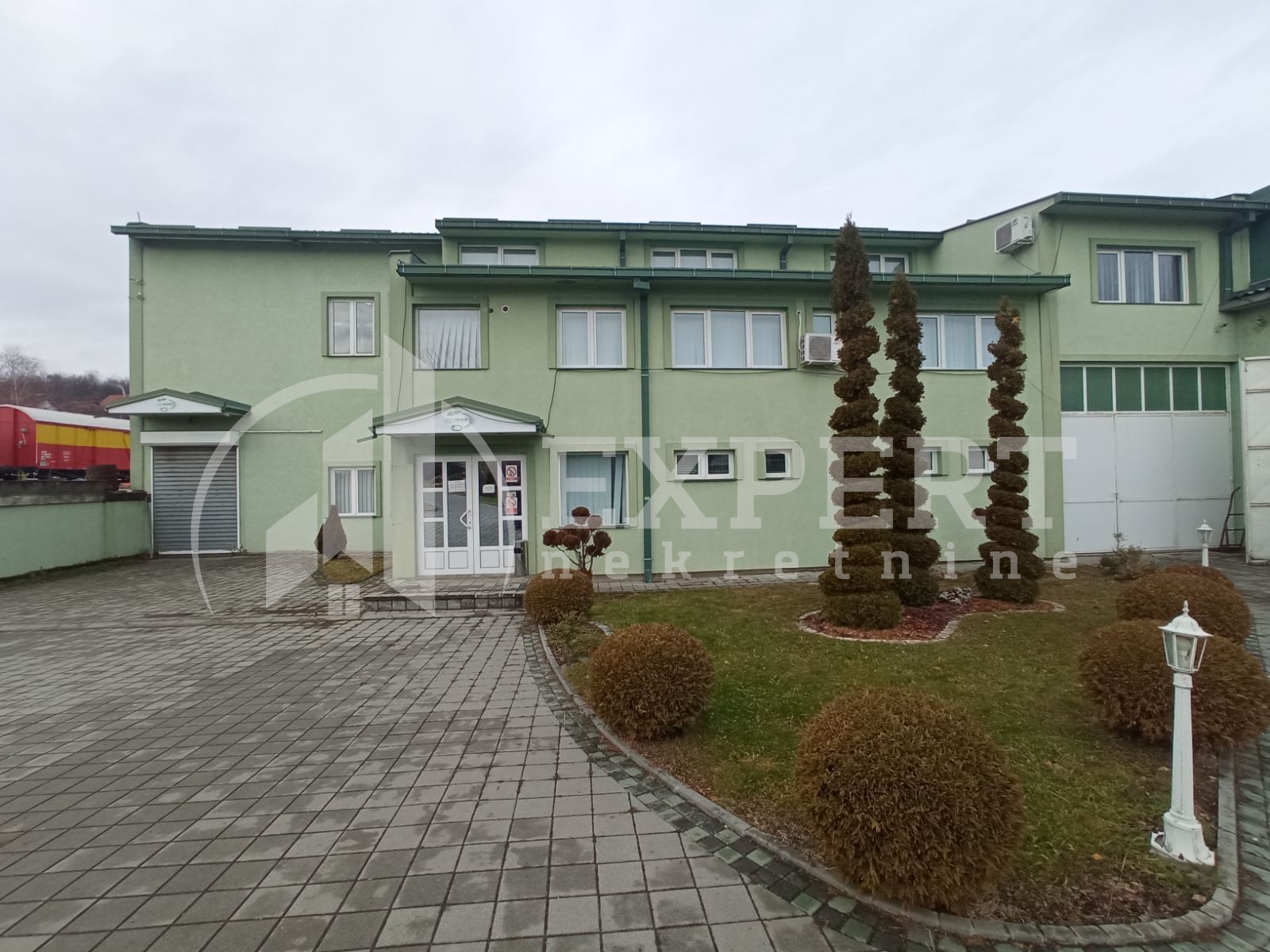 Lokal, 2500 m2, Centar, Hadžićeva ID: i-012947 5