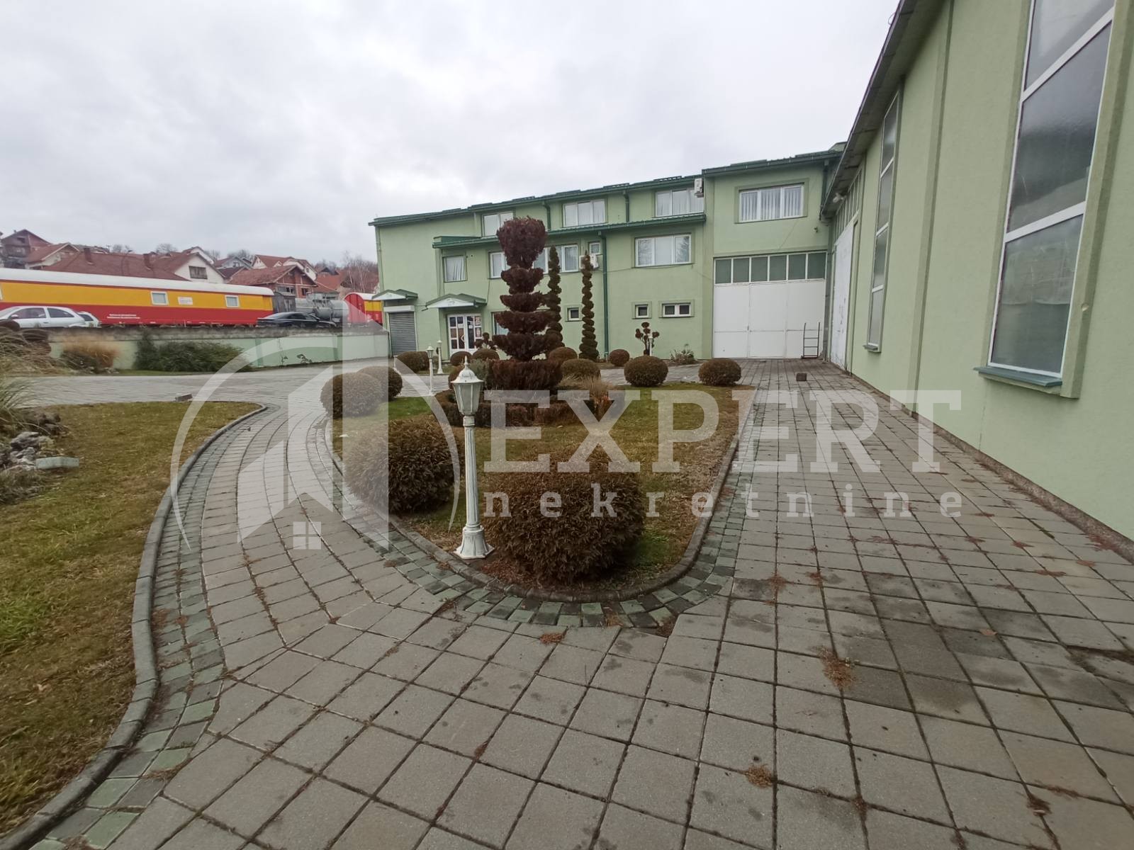 Lokal, 2500 m2, Centar, Hadžićeva ID: i-012947 8