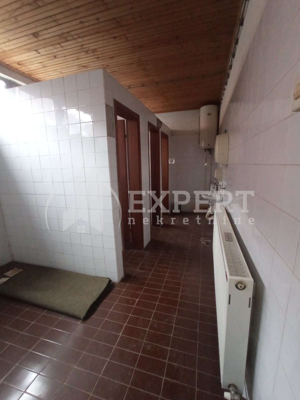 Lokal, 2500 m2, Centar, Hadžićeva ID: i-012947 47
