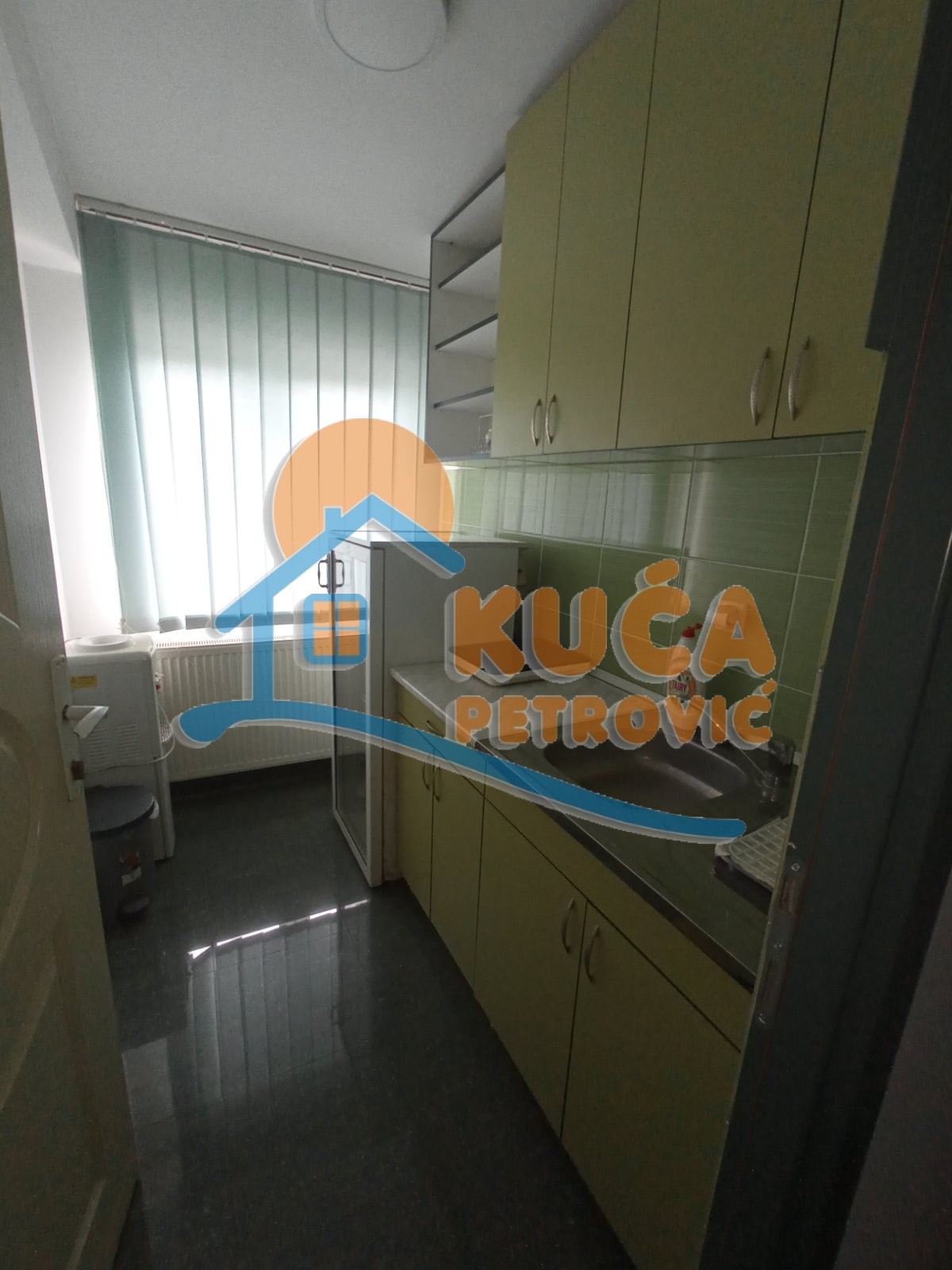 Lokal, 2500 m2, Centar, Hadžićeva ID: i-012947 17
