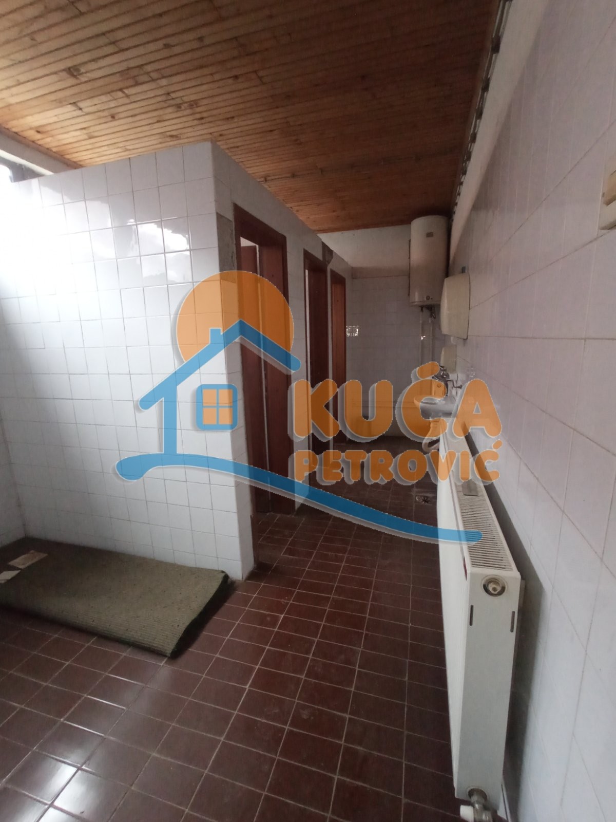 Lokal, 2500 m2, Centar, Hadžićeva ID: i-012947 47