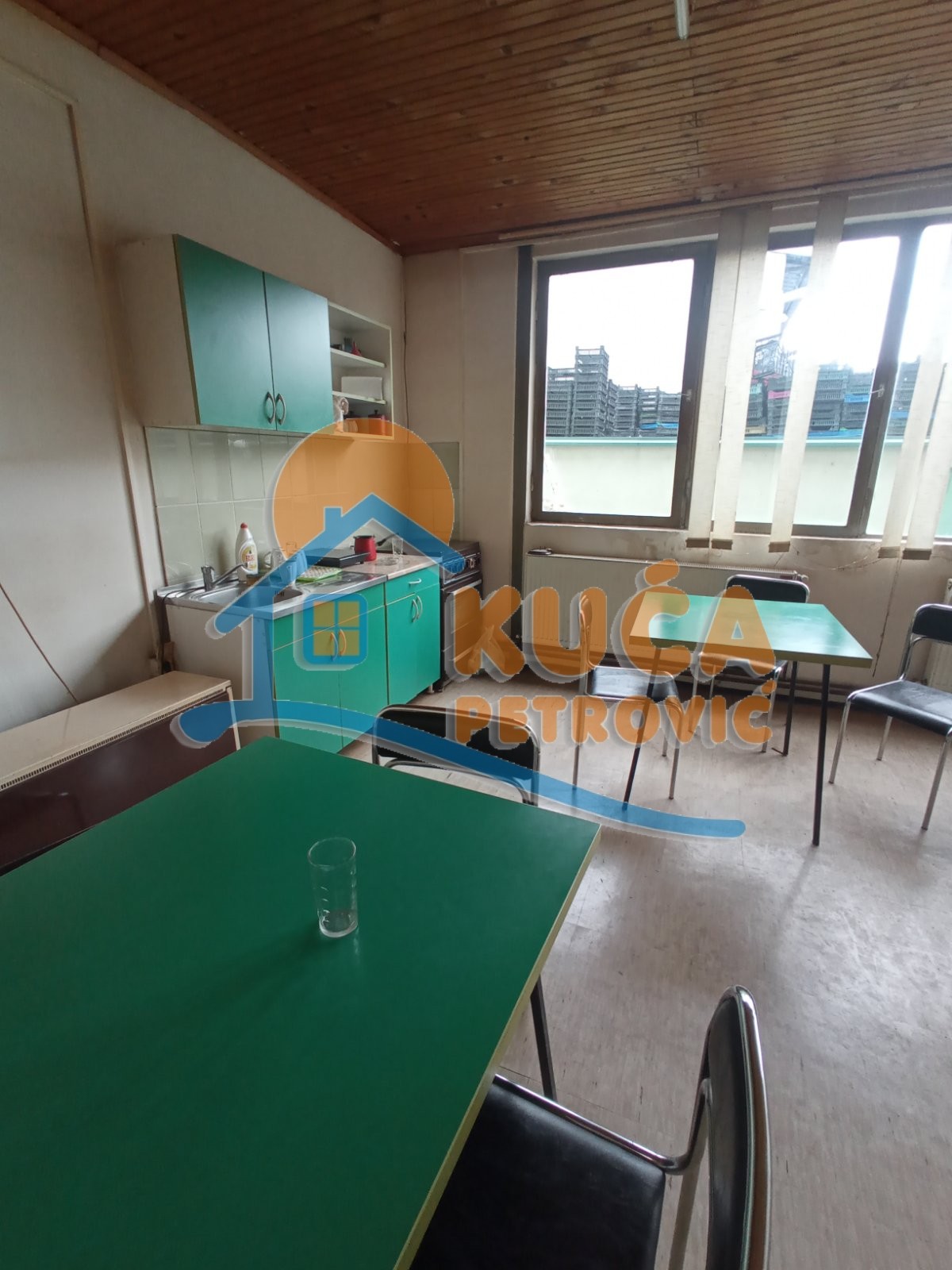 Lokal, 2500 m2, Centar, Hadžićeva ID: i-012947 49