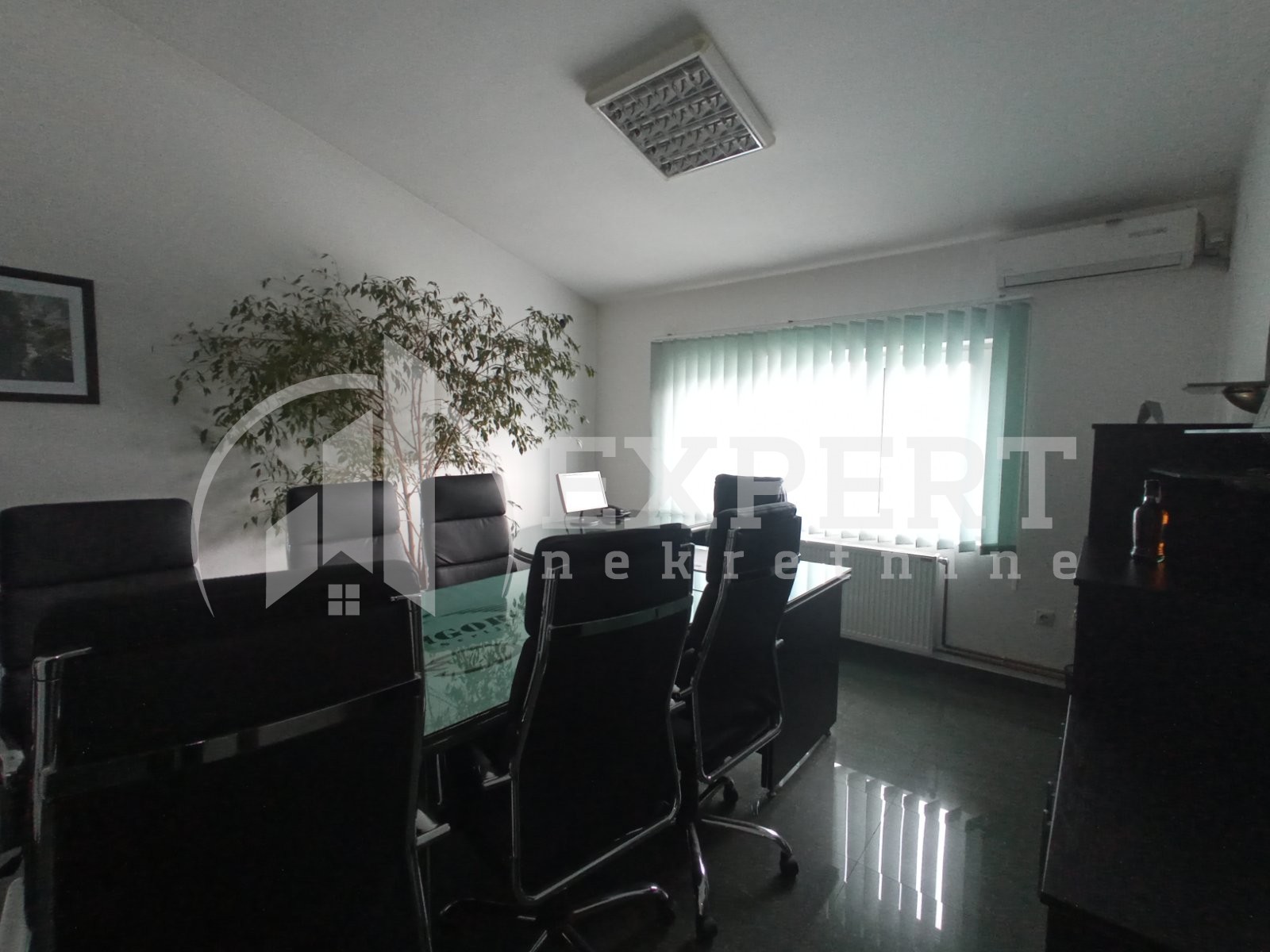 Lokal, 2500 m2, Centar, Hadžićeva ID: i-012947 11